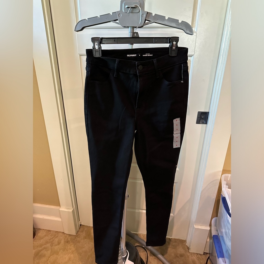 NWT Old Navy High Rise Super-Skinny black Jeans Size 6